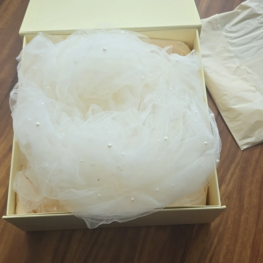 Bride and Harpins Veil with Perls